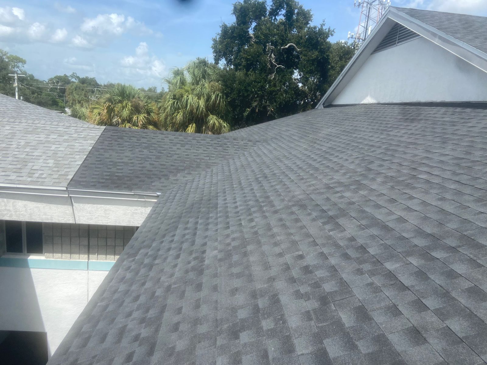 Architectural shingle roof installed by Redbird crews near Baton Rouge